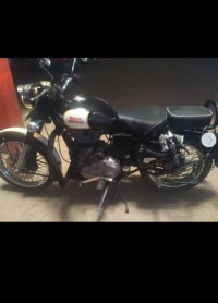 Black Royal Enfield Classic 500
