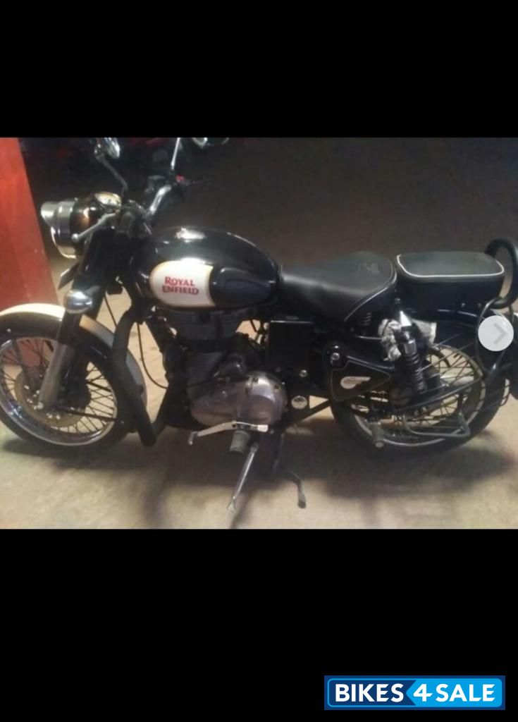 Black Royal Enfield Classic 500 Black Royal Enfield Classic 500