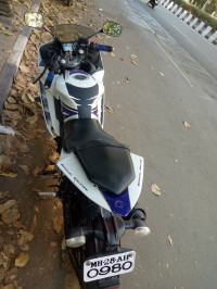 White Blue Yamaha YZF R15 V2