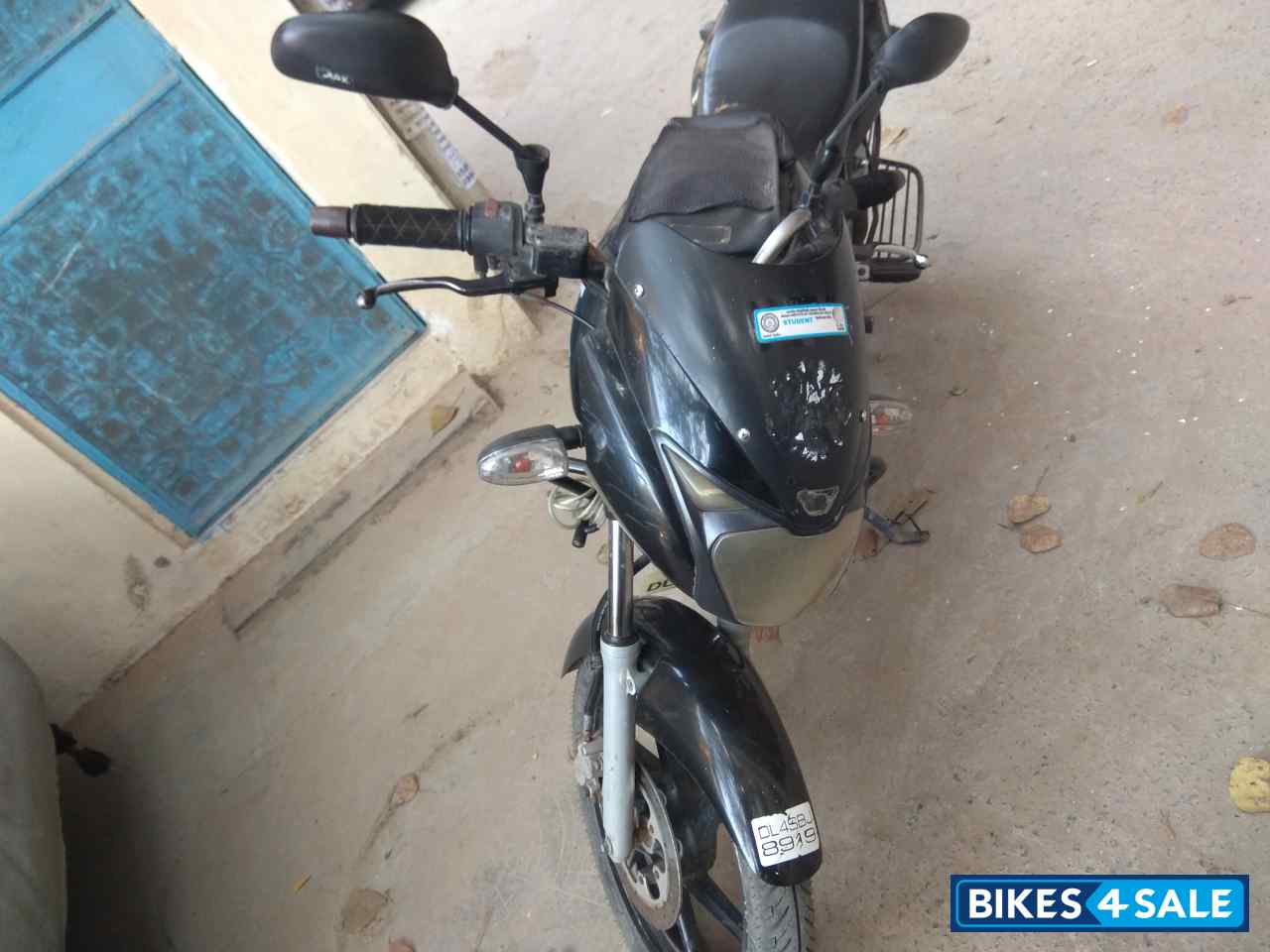 Black Bajaj Pulsar 180 DTSi