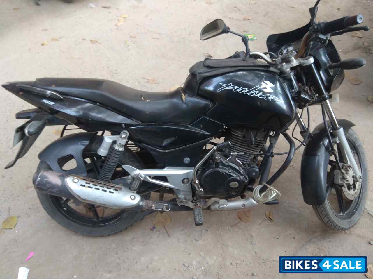 Black Bajaj Pulsar 180 DTSi