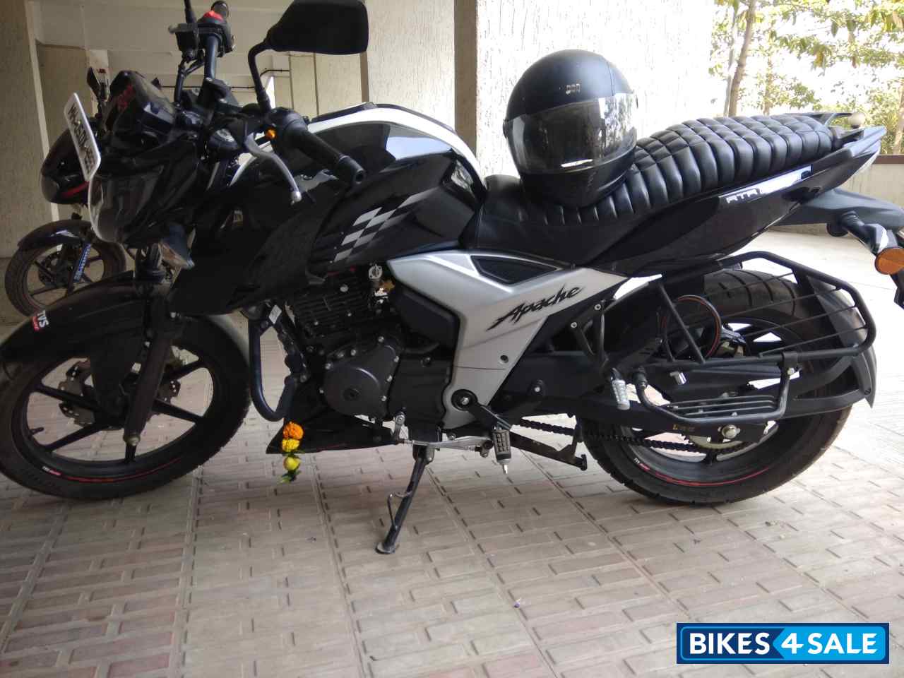 Used 18 Model Tvs Apache Rtr 160 4v For Sale In Thane Id Bikes4sale