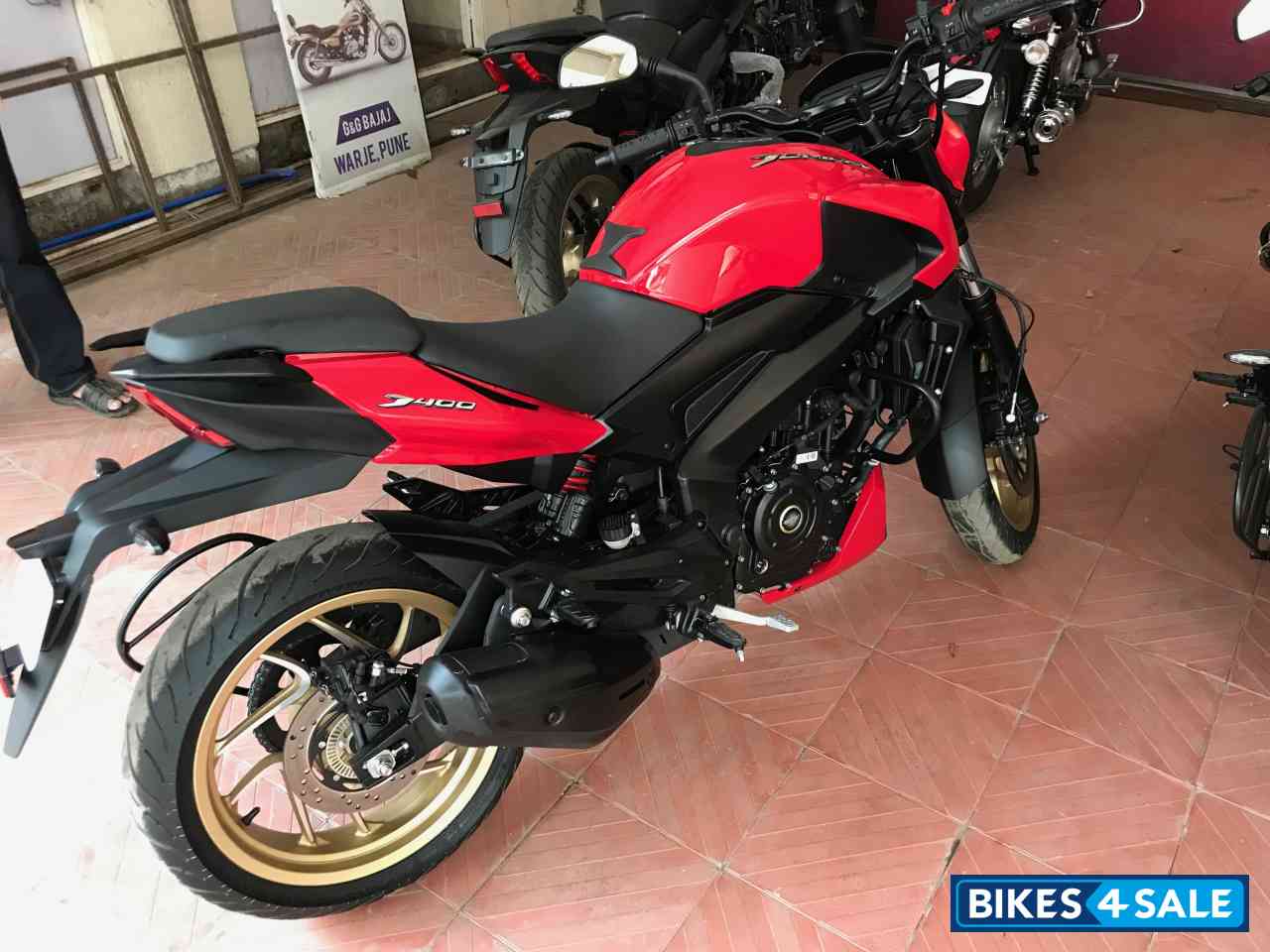 Bajaj Dominar 400 Disc