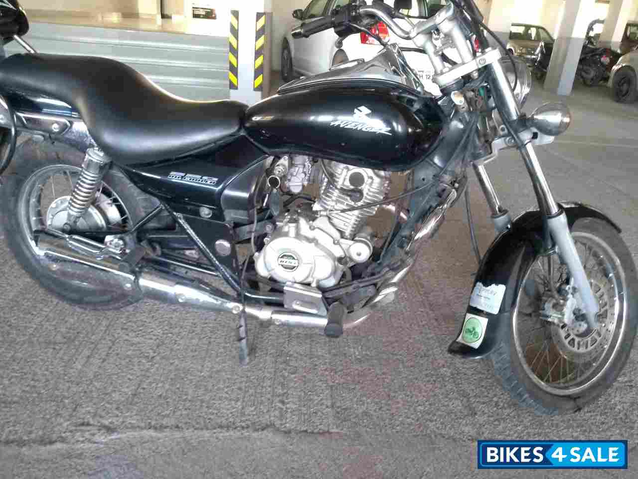 Bajaj Avenger 220 DTS-i