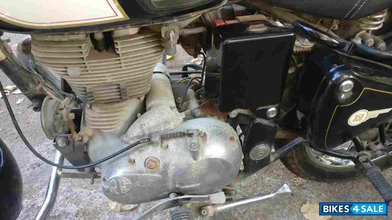 Black Royal Enfield Classic 350