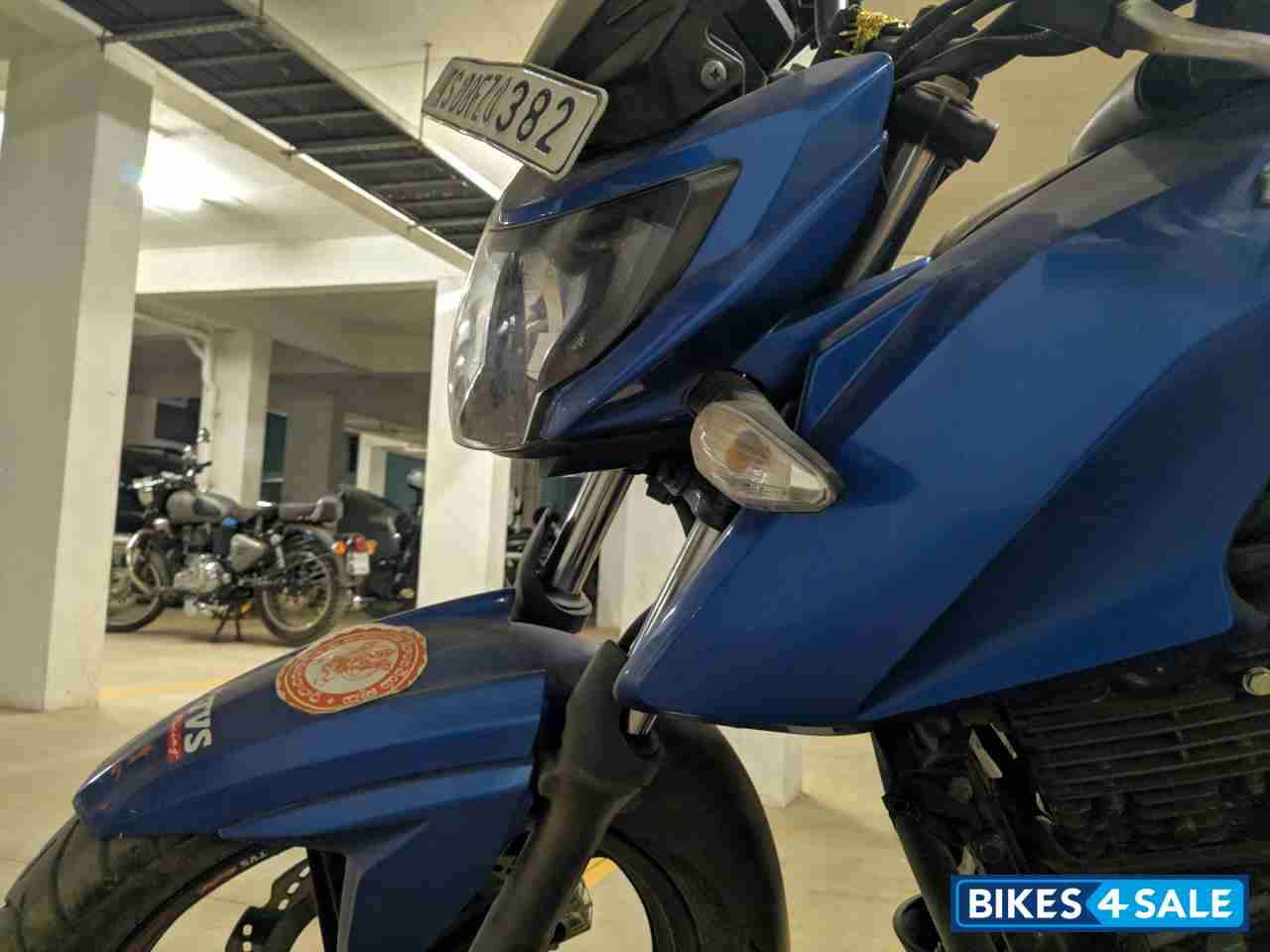 Blue TVS Apache RTR 160 4V