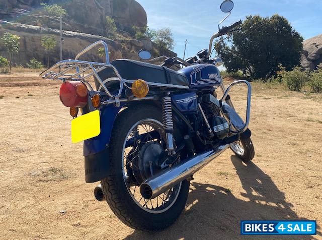 Regal Blue Yamaha RD 350 Regal Blue Yamaha RD 350