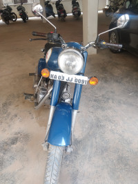 Lagoon Royal Enfield Classic 350