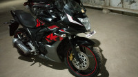 Black Suzuki Gixxer SF
