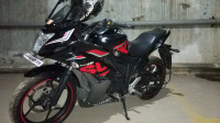 Black Suzuki Gixxer SF