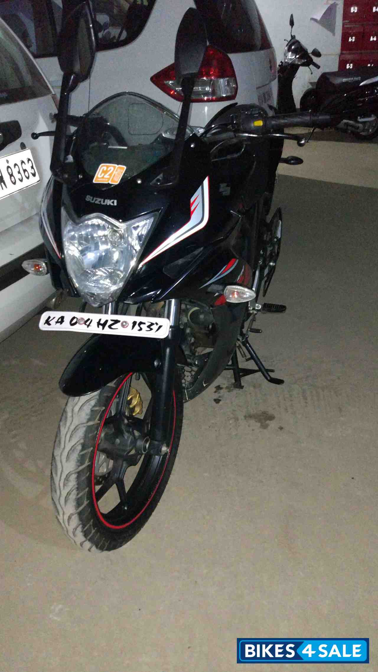 Black Suzuki Gixxer SF