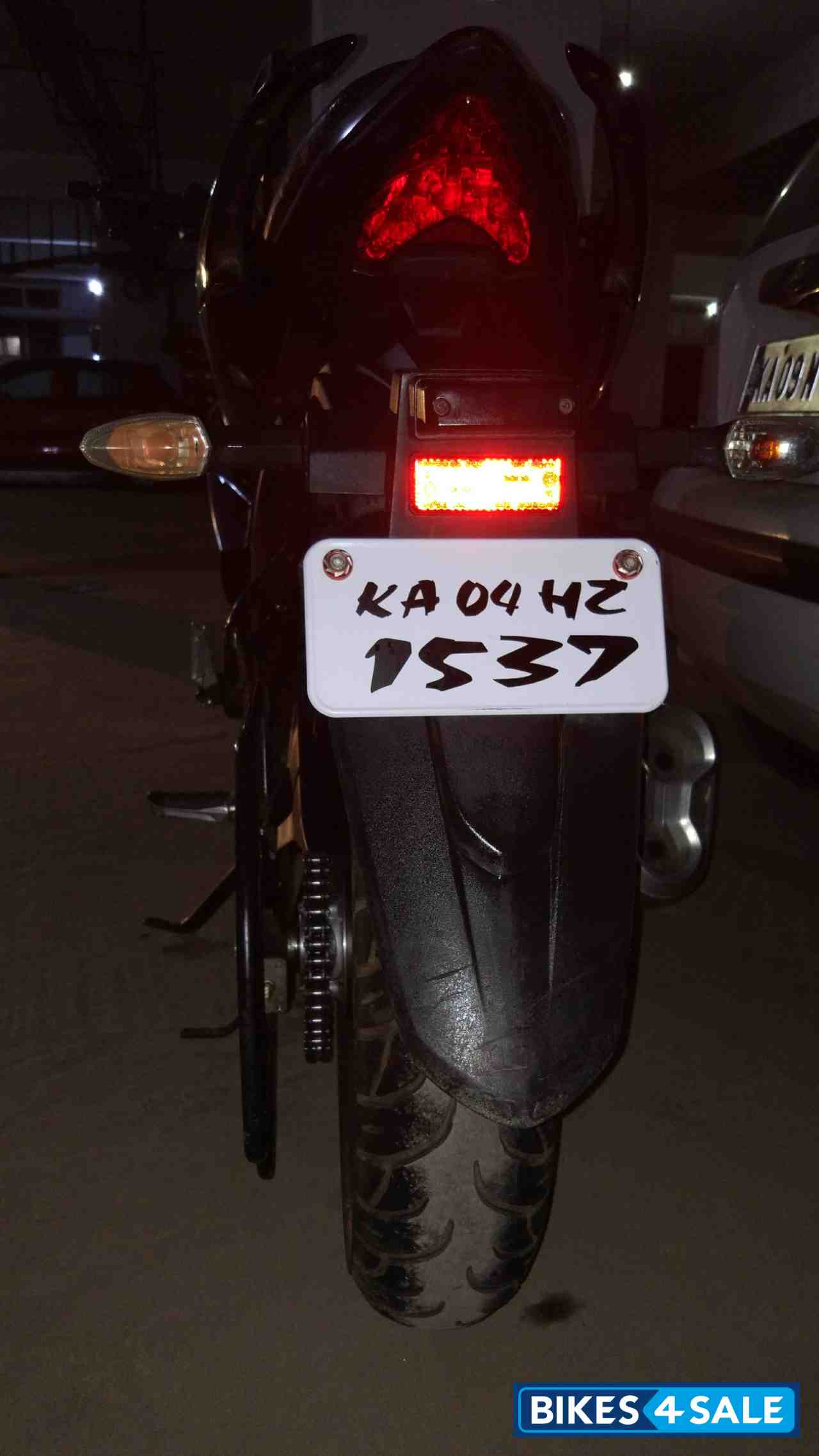 Black Suzuki Gixxer SF