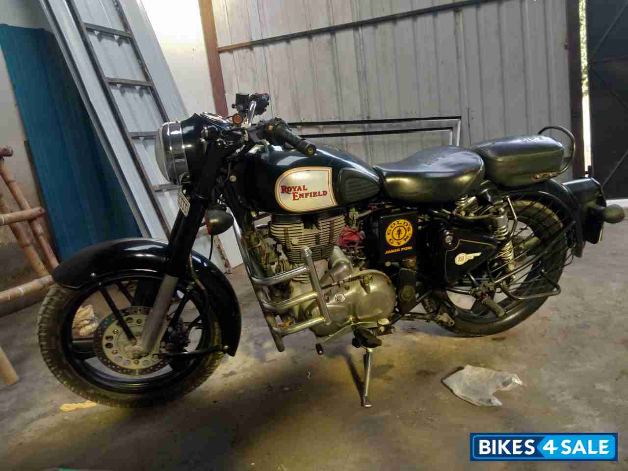 Black Royal Enfield Classic 350