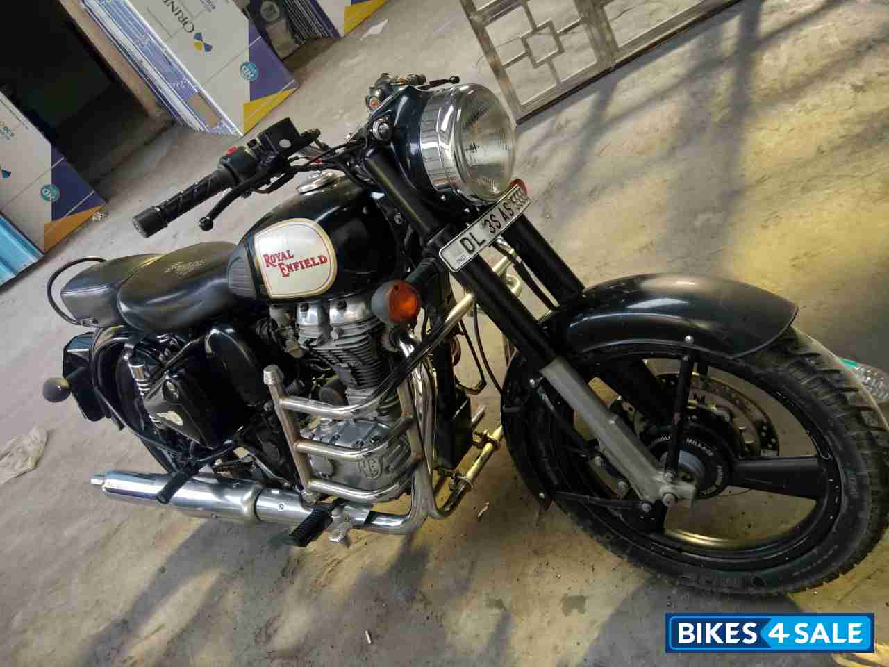 Black Royal Enfield Classic 350