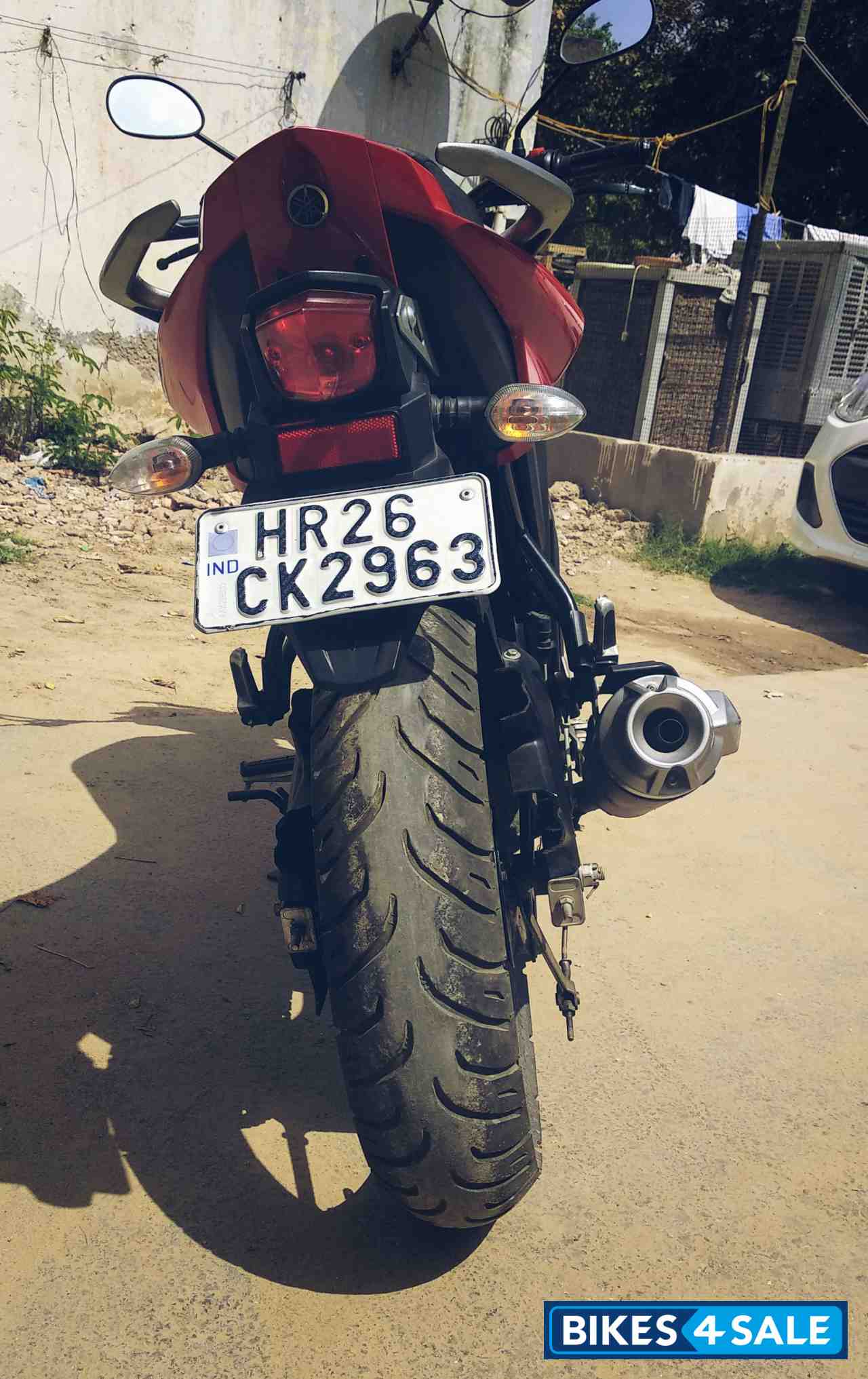 White Red Yamaha FZ-S FI V2