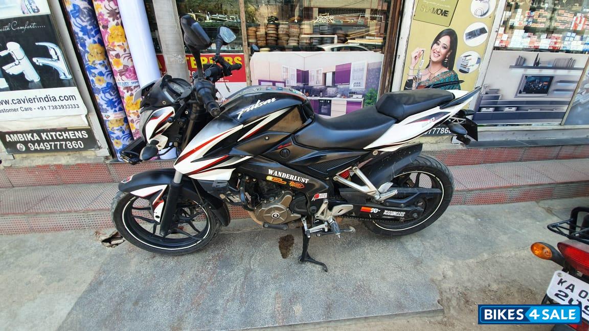 Bajaj Pulsar 200 NS