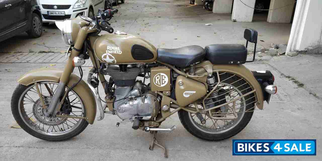 Desert Royal Enfield Classic Desert Storm