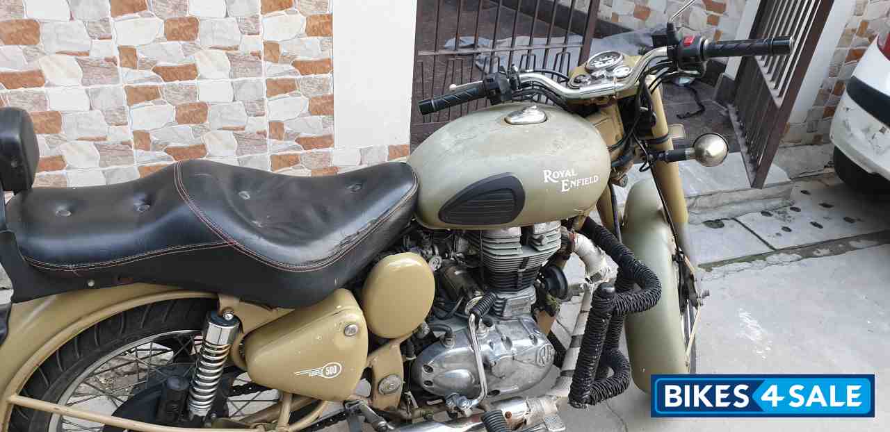 Desert Storm Royal Enfield Classic Desert Storm
