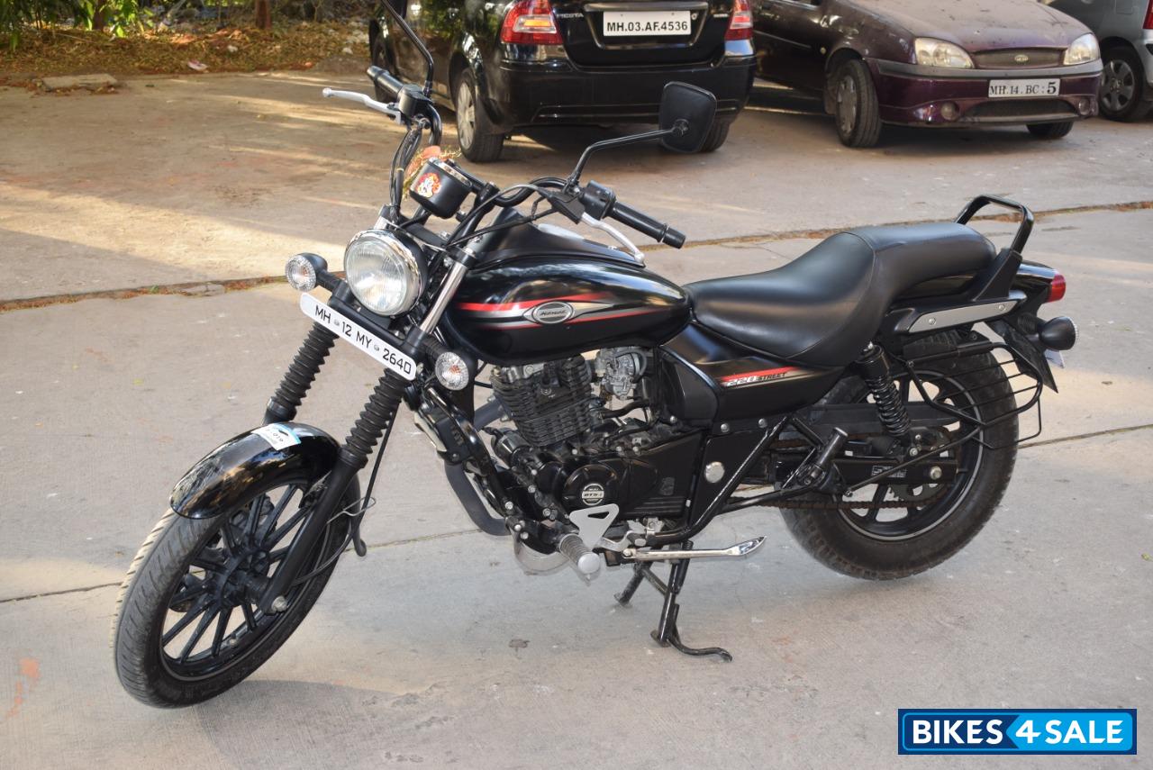 Black Bajaj Avenger Street 220