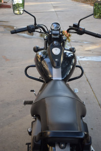 Black Bajaj Avenger Street 220