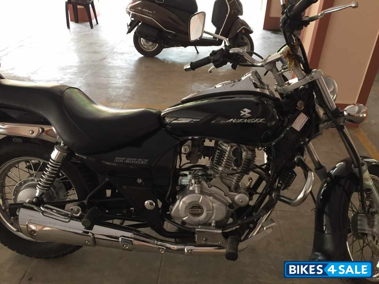 Bajaj Avenger 220 DTS-i Bajaj Avenger 220 DTS-i