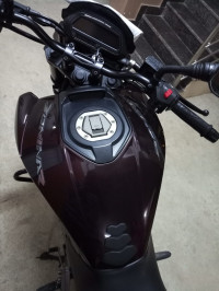 Ewiligst Plam Bajaj Dominar ABS