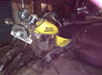 Yellow Royal Enfield Thunderbird TwinSpark 350