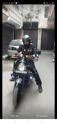 Black Bajaj Avenger Street 180