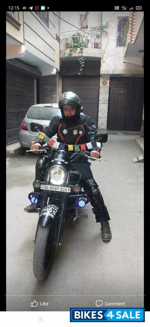 Black Bajaj Avenger Street 180