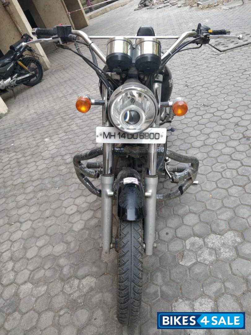 Black Royal Enfield Thunderbird 500