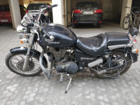 Black Royal Enfield Thunderbird 500
