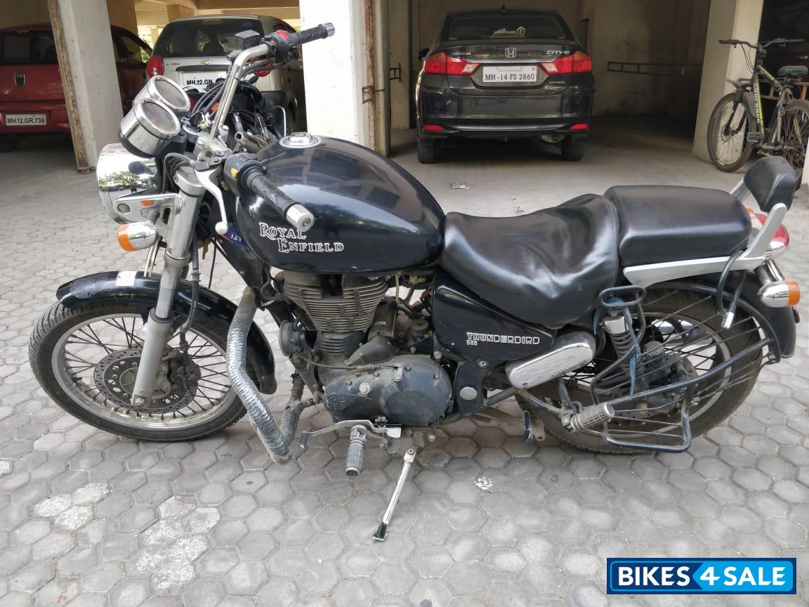 Black Royal Enfield Thunderbird 500