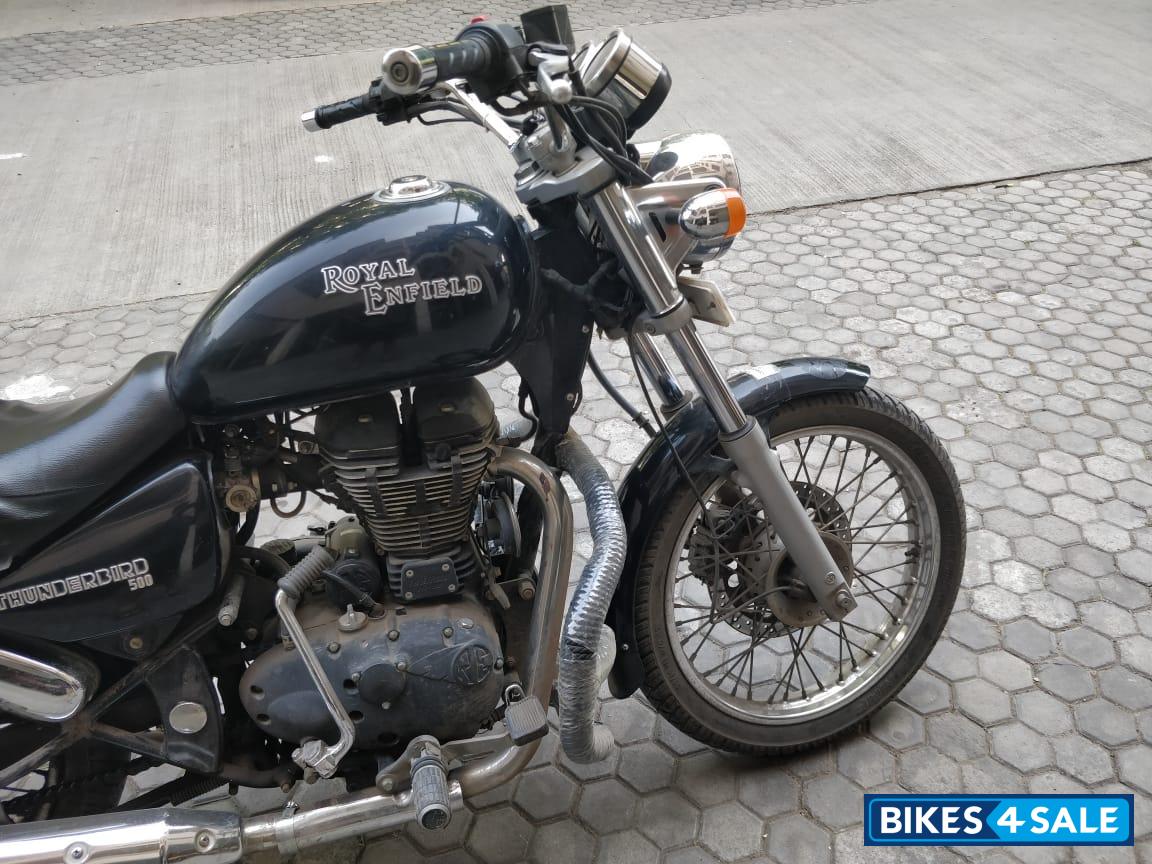 Black Royal Enfield Thunderbird 500