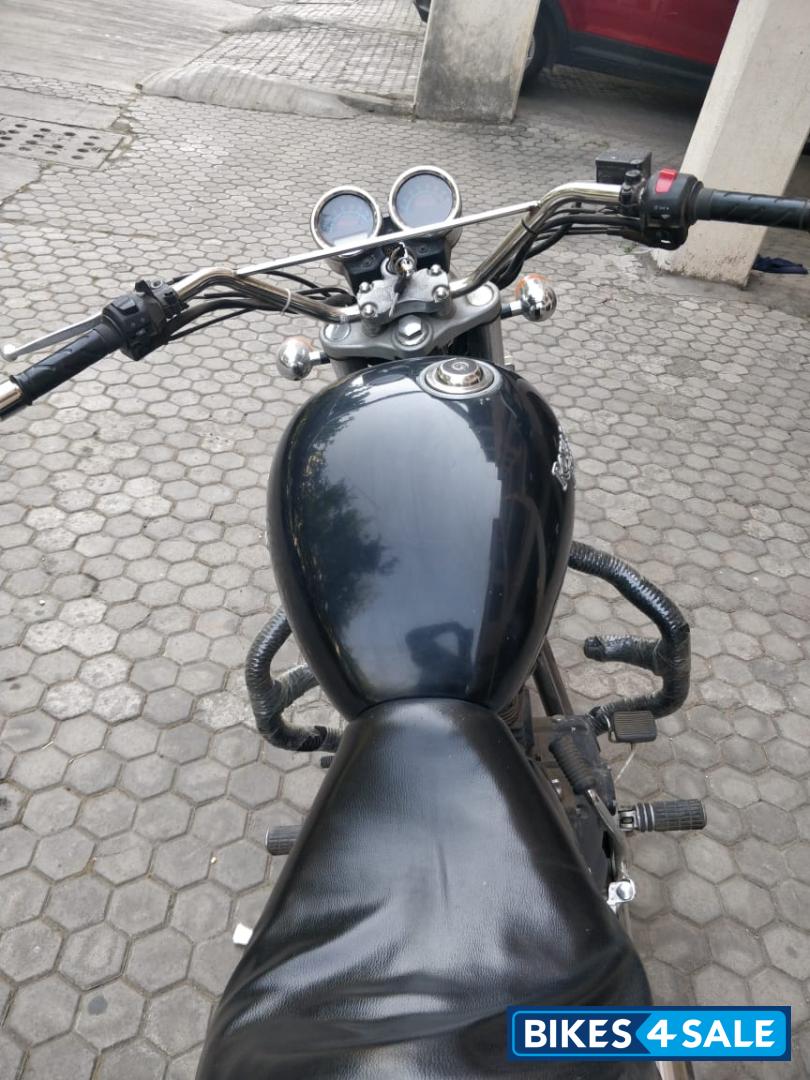 Black Royal Enfield Thunderbird 500