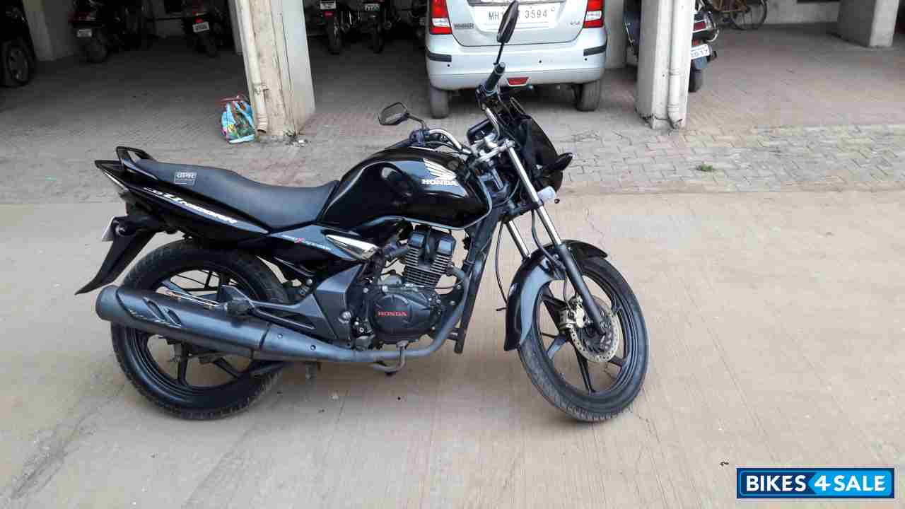 Black Honda CB Unicorn