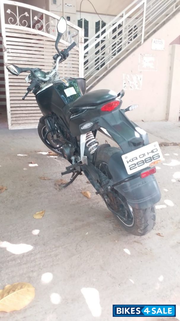 Black KTM Duke 200