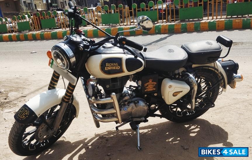 Ash White Royal Enfield Classic 350