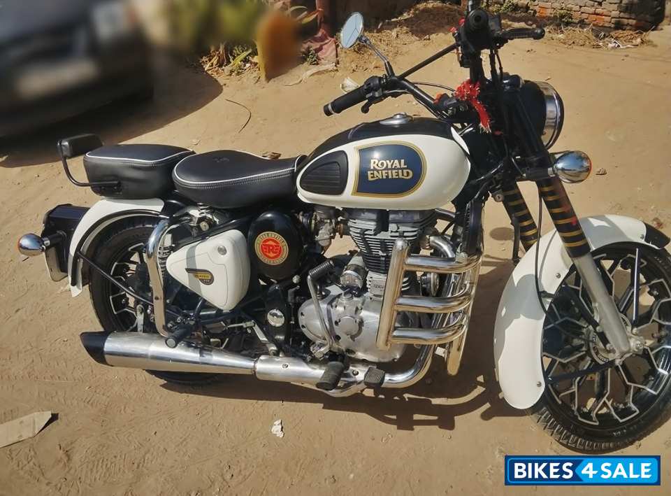 Ash White Royal Enfield Classic 350