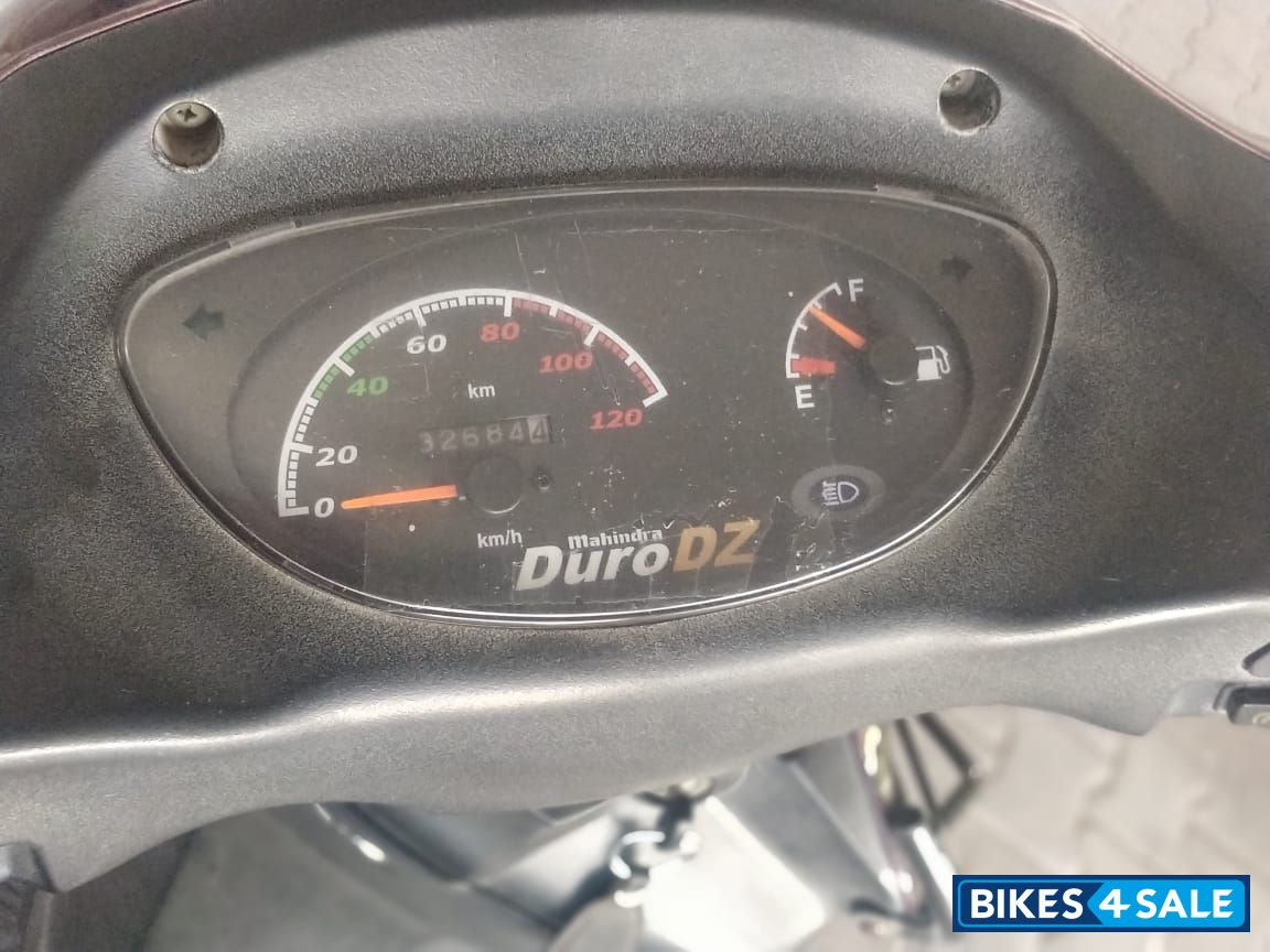 Magenta Mahindra Duro DZ