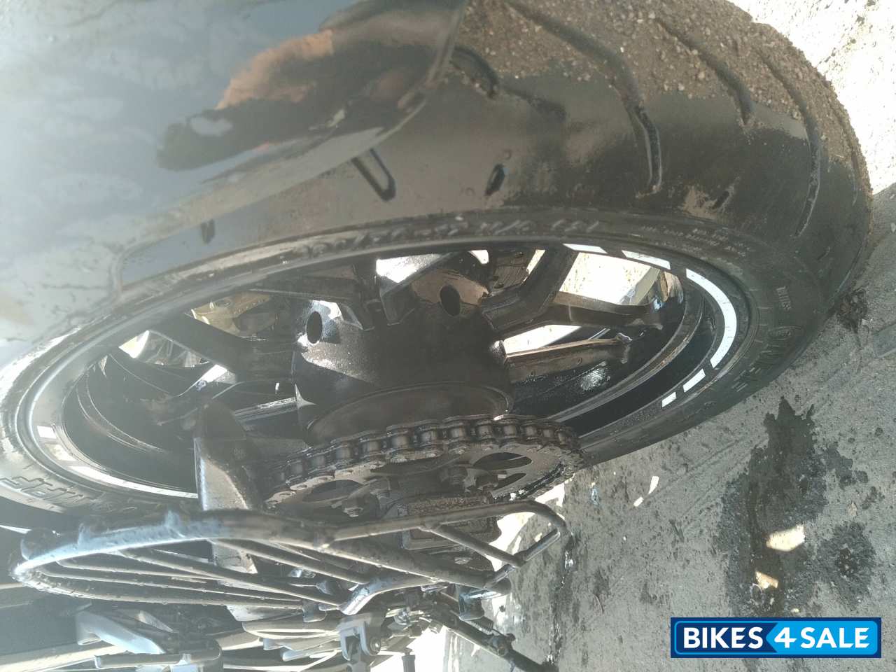 Black Bajaj Pulsar RS 200 ABS