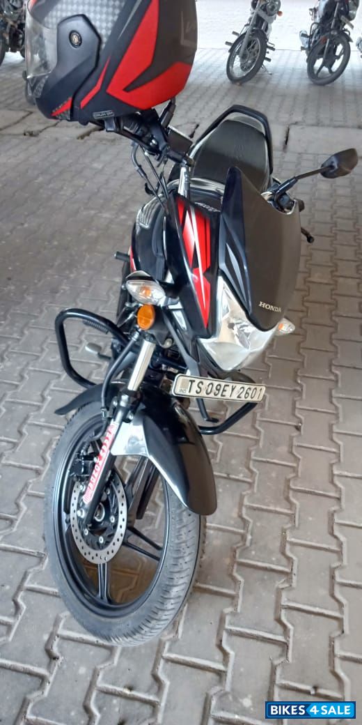 Black & Red Honda CB Shine SP