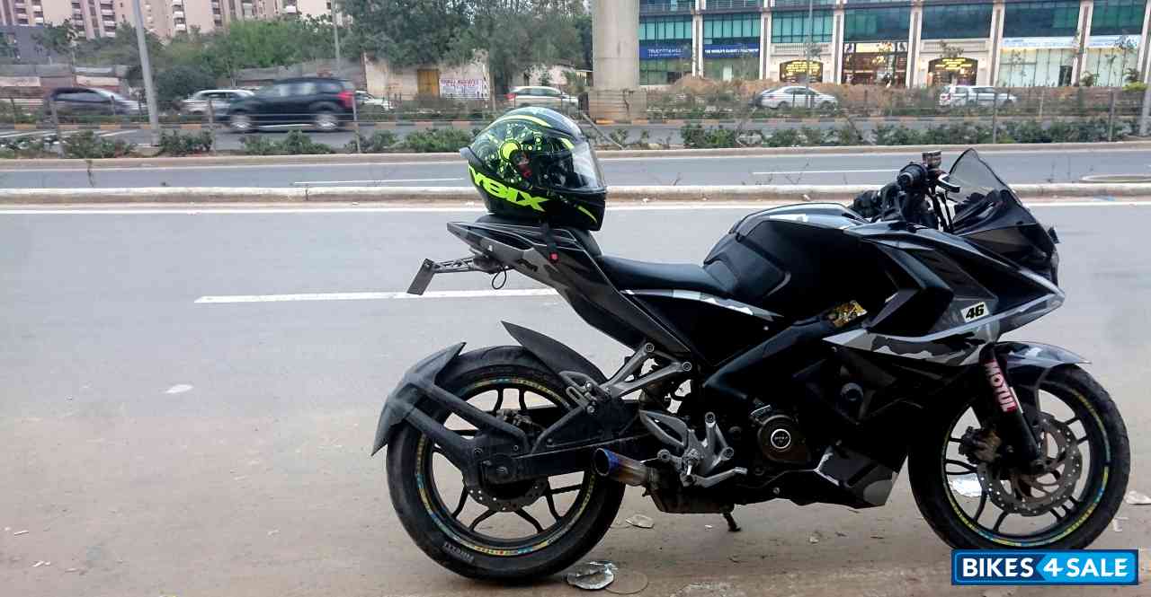 Bajaj Pulsar RS 200