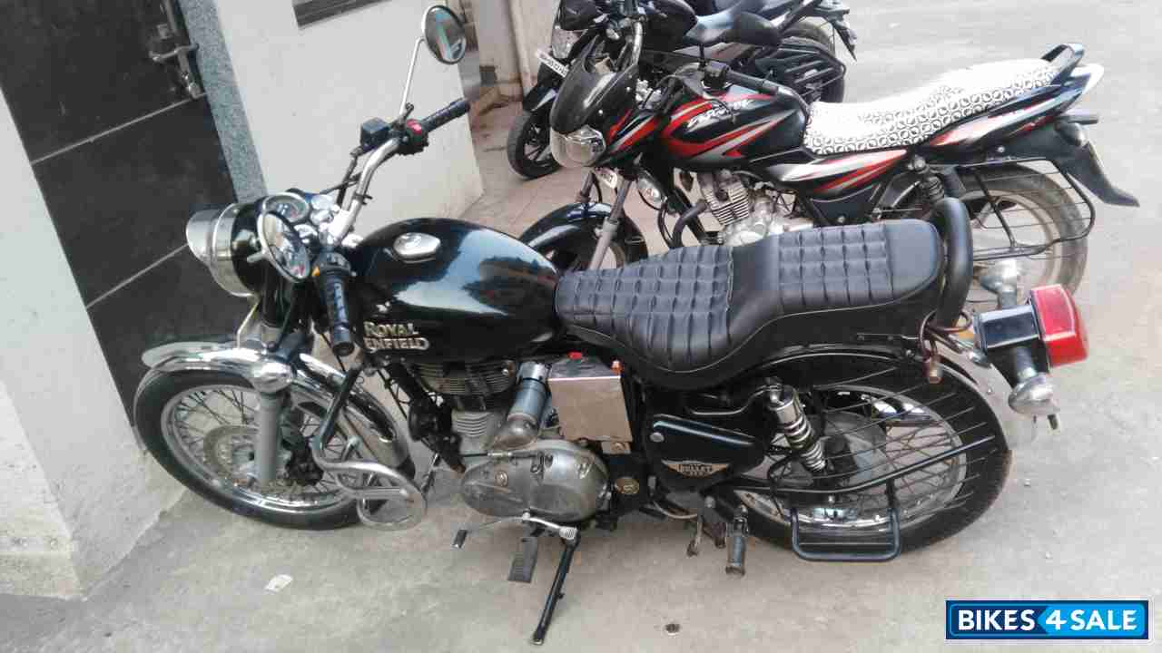 Black Royal Enfield Bullet Electra Twinspark