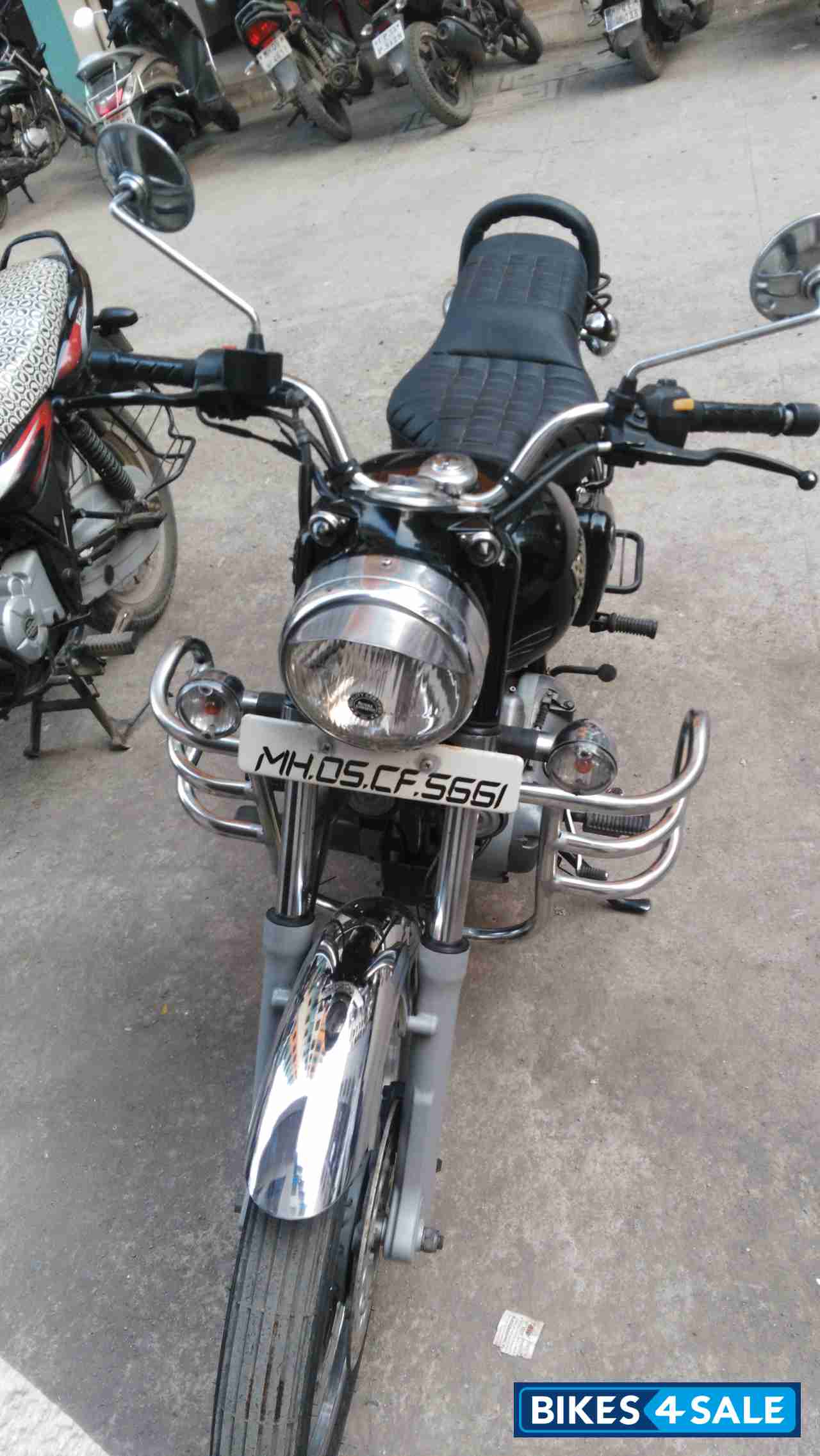 Black Royal Enfield Bullet Electra Twinspark