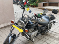 Bajaj Avenger 220 DTS-i Model