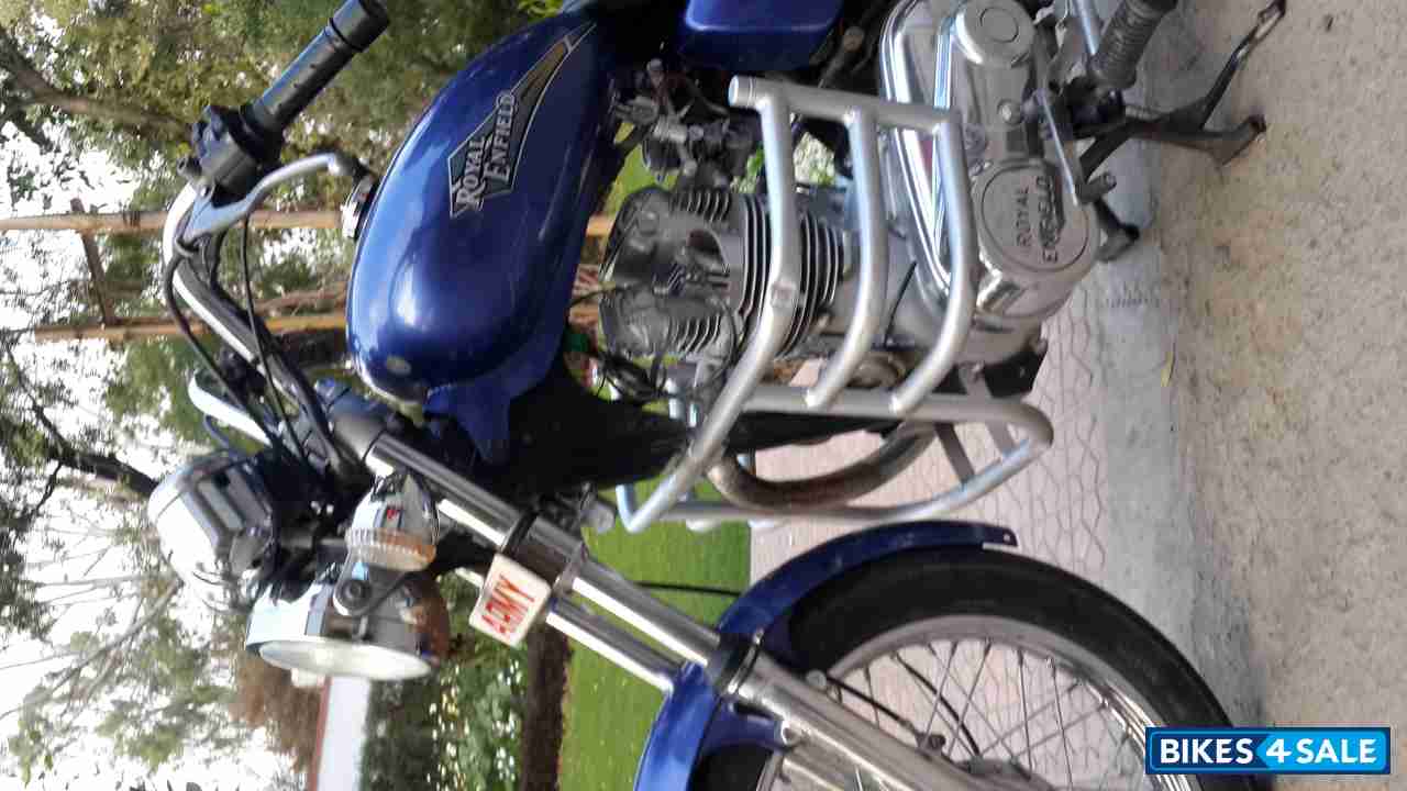 Royal Blue Royal Enfield Thunderbird