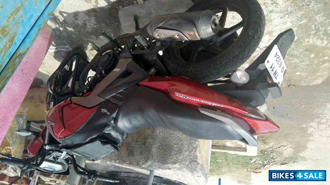 Red Honda CB Unicorn 160