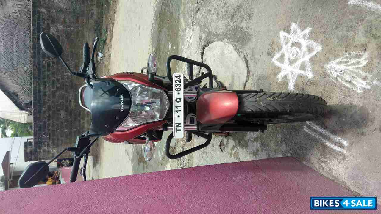 Red Honda CB Unicorn 160