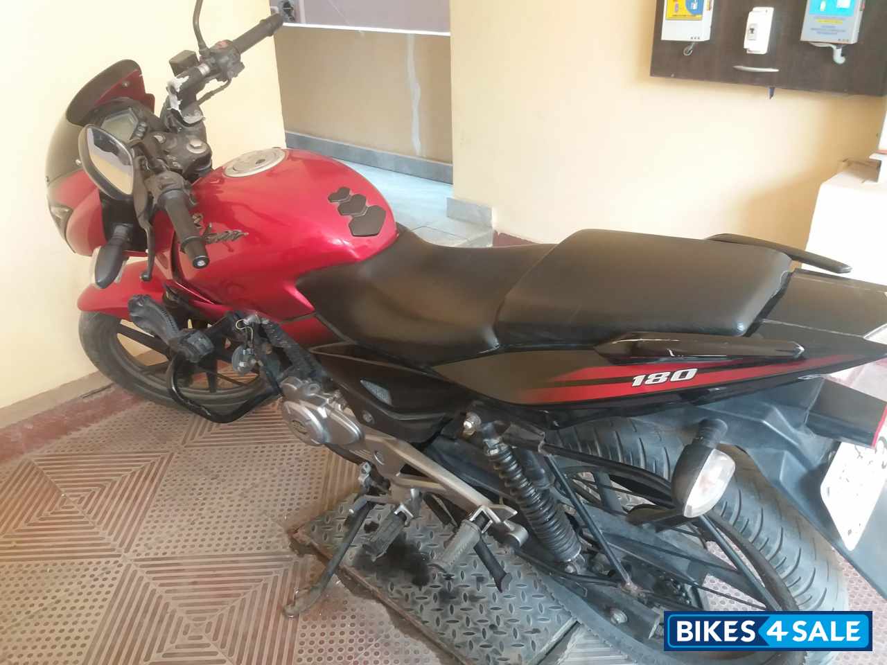 Bajaj Pulsar 180 DTSi