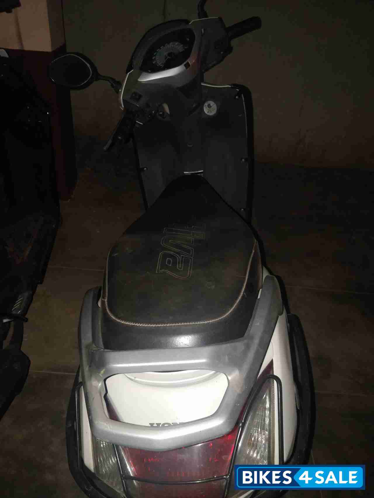 Pearl White Honda Activa 125